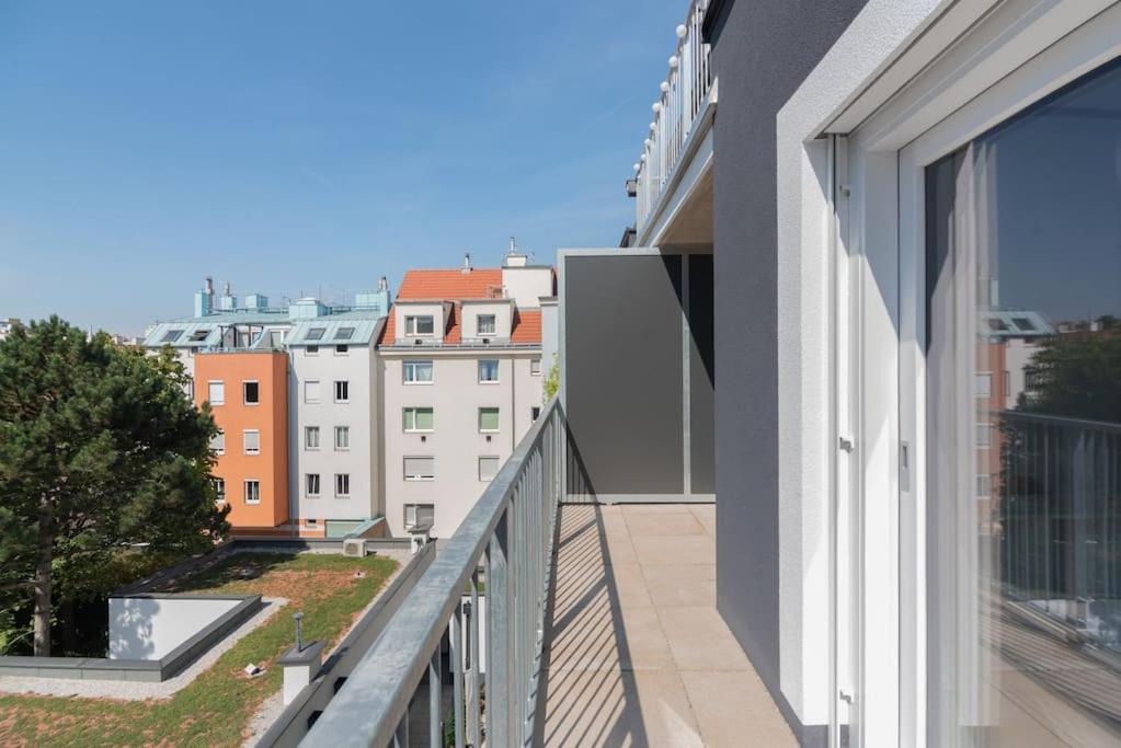 Апартаменты Neu Und Hell In Zentraler Ruhelage Mit Parkplatz Вена Экстерьер фото